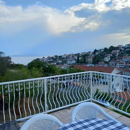 Apartment Biancaneve Stomorska