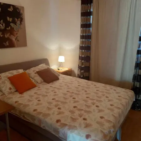 Apartment Biancaneve Stomorska