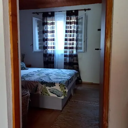 Biancaneve ستومورسكا